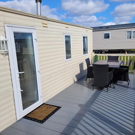 Living Easy Staycations At Tattershall Lakes 外观 照片