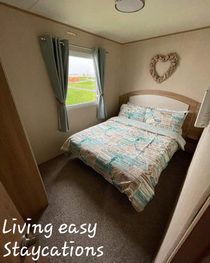 Living Easy Staycations At Tattershall Lakes 外观 照片