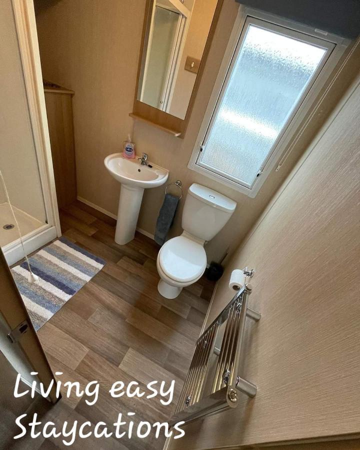 Living Easy Staycations At Tattershall Lakes 外观 照片